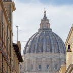 Blick auf die Kuppel vom Petersdom