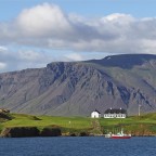 Blick auf Viðey und den Berg Esja