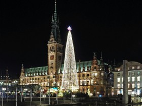 Weihnachtliches Rathaus